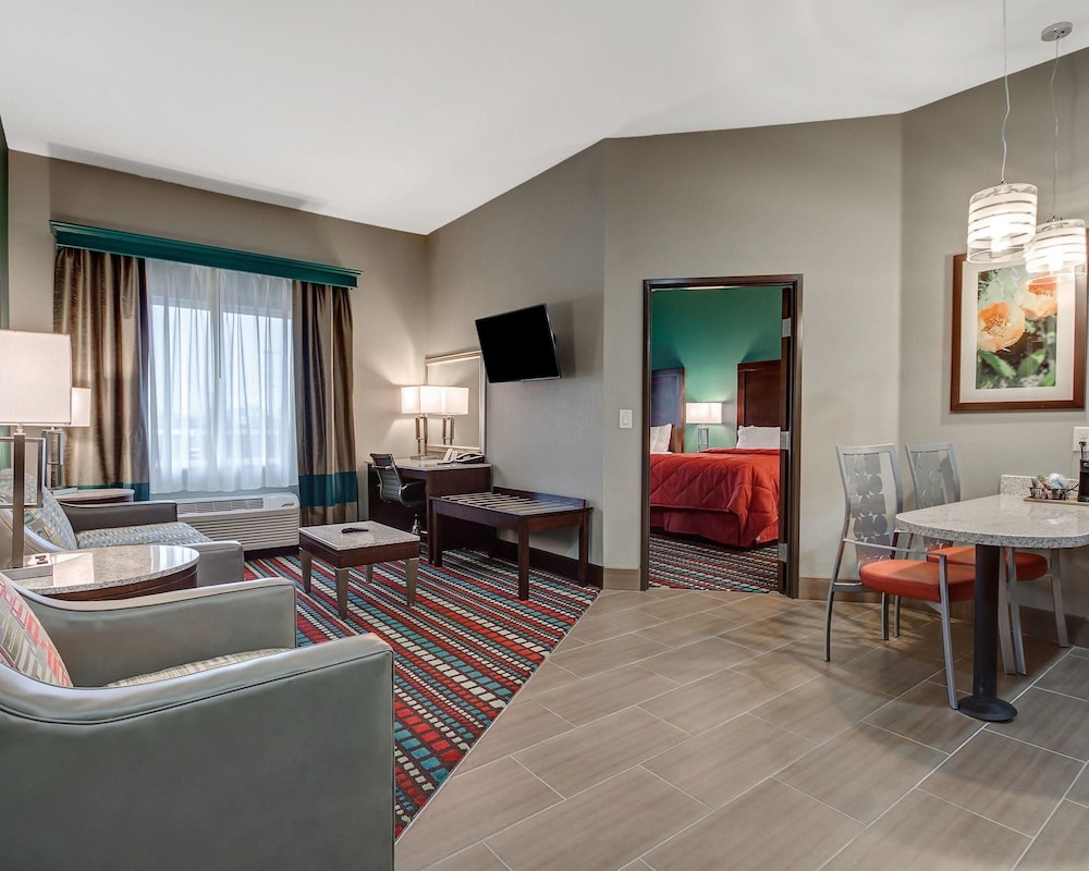 Hobbs Vacations - MainStay Suites - Property Image 10
