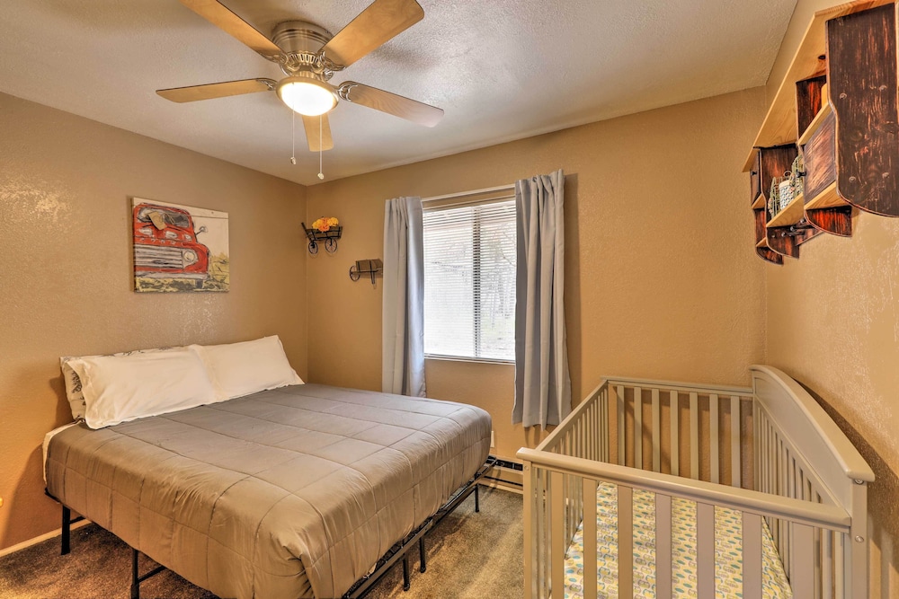 Payson Vacations - Bright Pine Cabin: Direct Trail Access  Deck! - Property Image 5