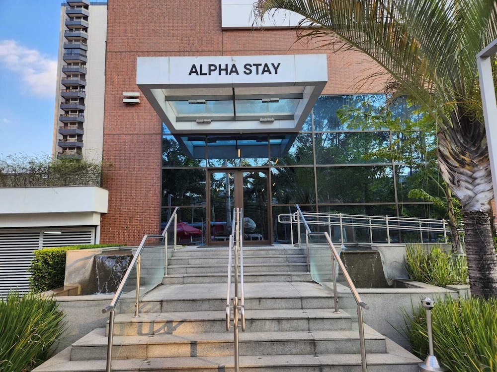 Alpha Stay