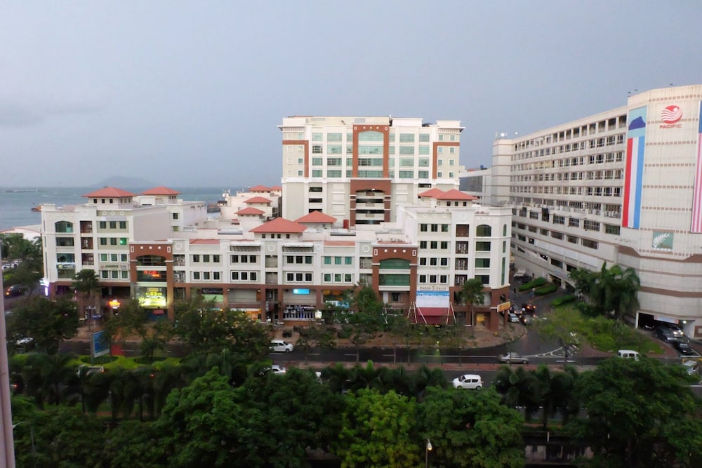 North Borneo Paradise @ Marina Court Resort Condo