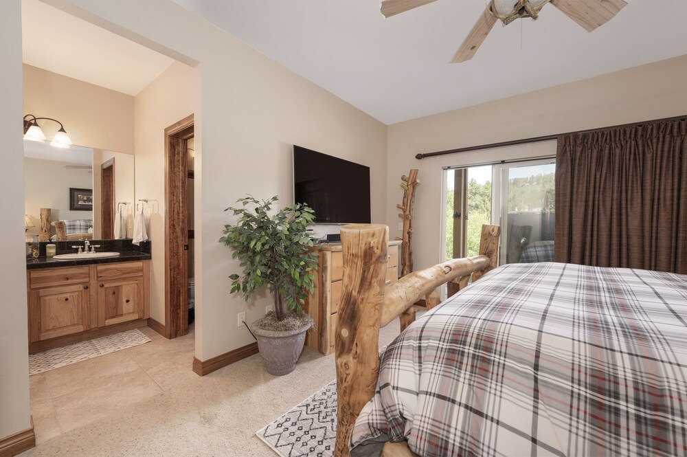 Telemark 4 Bedroom Townhouse by RedAwning view 5