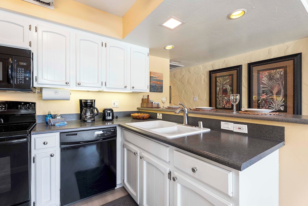 Ocean Views - AC - In Unit Washer/dryer - Vrkcv