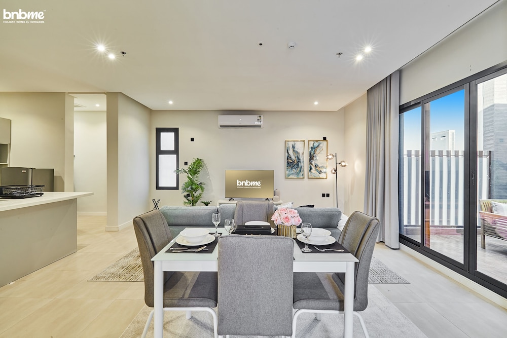 bnbmehomes-Top APT nr Kingdom Tower-B11