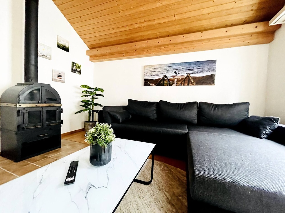 Einzigartige Schöne Altbau- Wohnung Im Zentrum