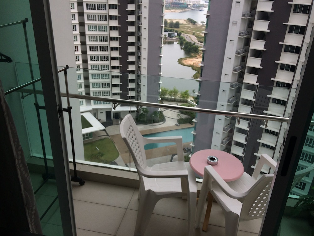 City Living with Panoramic Sea Views at Danga Bay