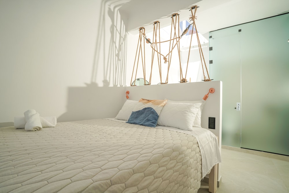 Seabed Suites Mykonos photo 2