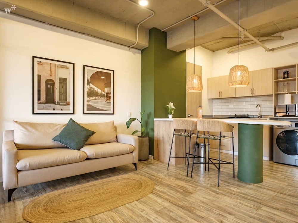 w Beautiful Loft With Balcony in Laureles