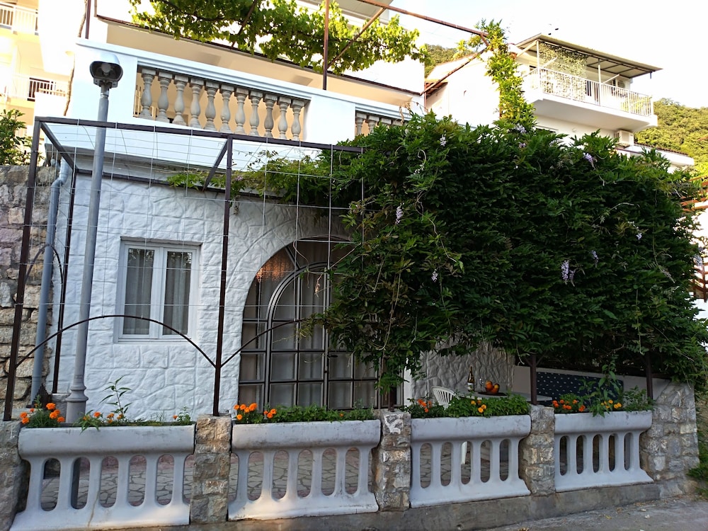 Apartments Jovanovic