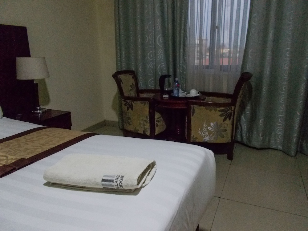 Four Pillars Lodge