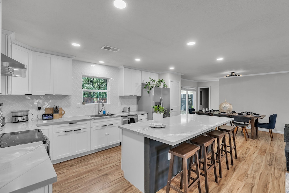 Stylish Flower Mound Home With Private Pool 5 Bedroom Home