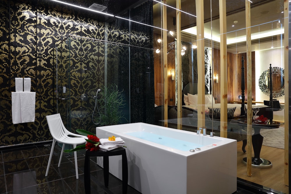 Mulan Motel - Image 4