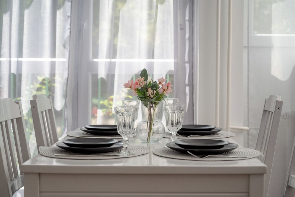 Apartment at the Market by Renters