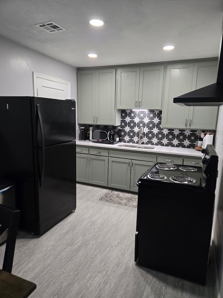 Classic 2BR Home Near Tinker AFB With Cozy Charm
