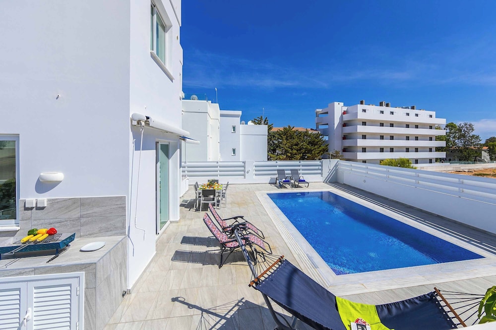 Villa Araella