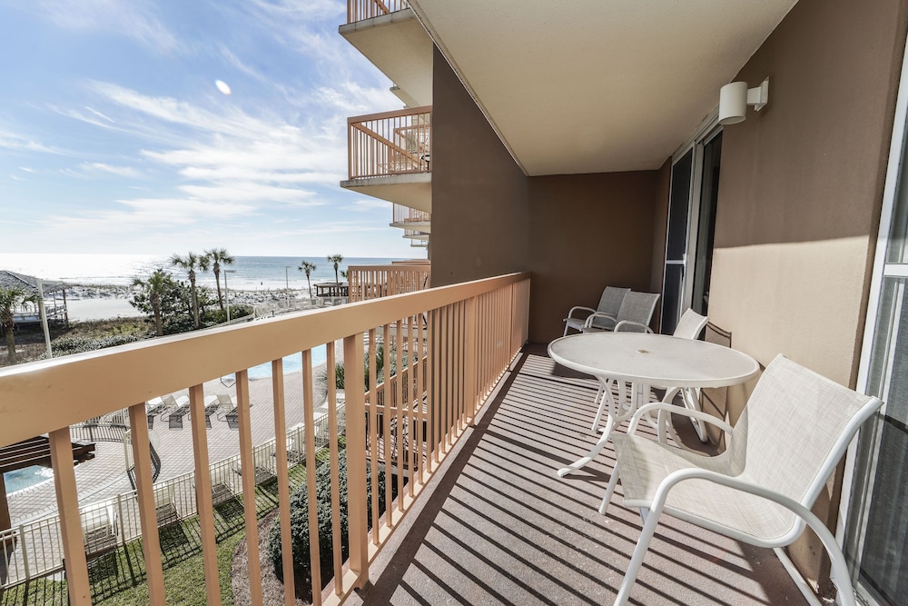 Pelican Beach Resort by Panhandle Getaways