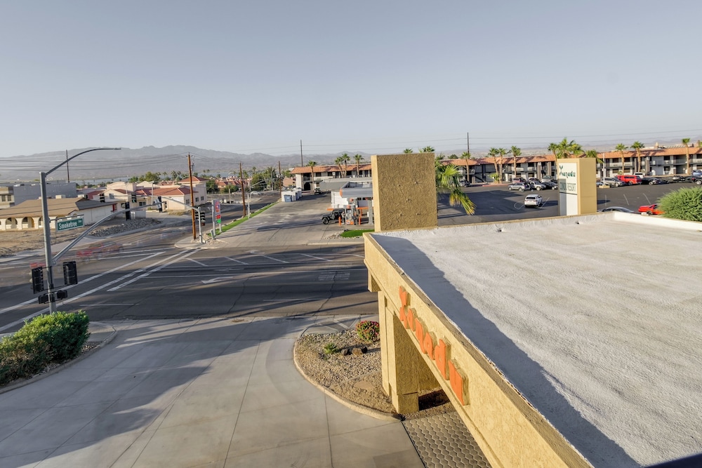 Central Condo w/ Pool Access in Lake Havasu City view 5