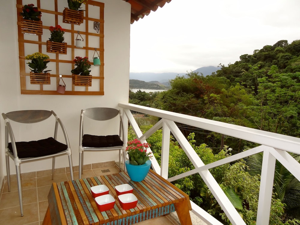 Casa Verde e Mar