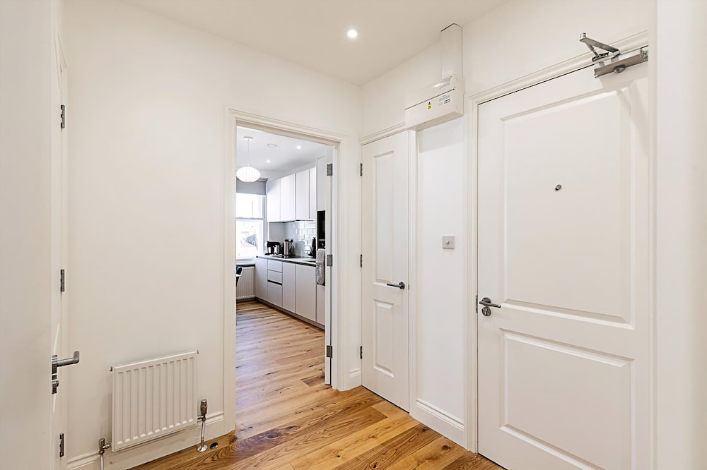 Upscale & Serene Getaway - Prime Chelsea Location!