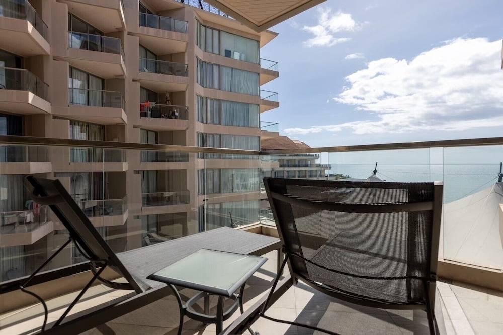 Pattaya Modus Beachfront Resort