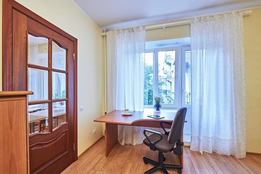 Apartments on ul. Savushkina 16