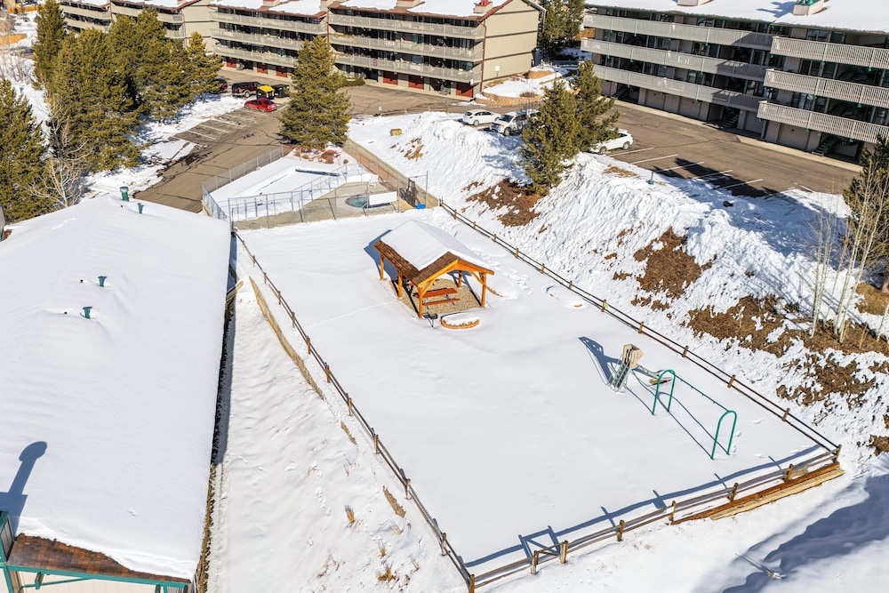 5 Mi to Winter Park Resort: Unit w/ Pool & Hot Tub