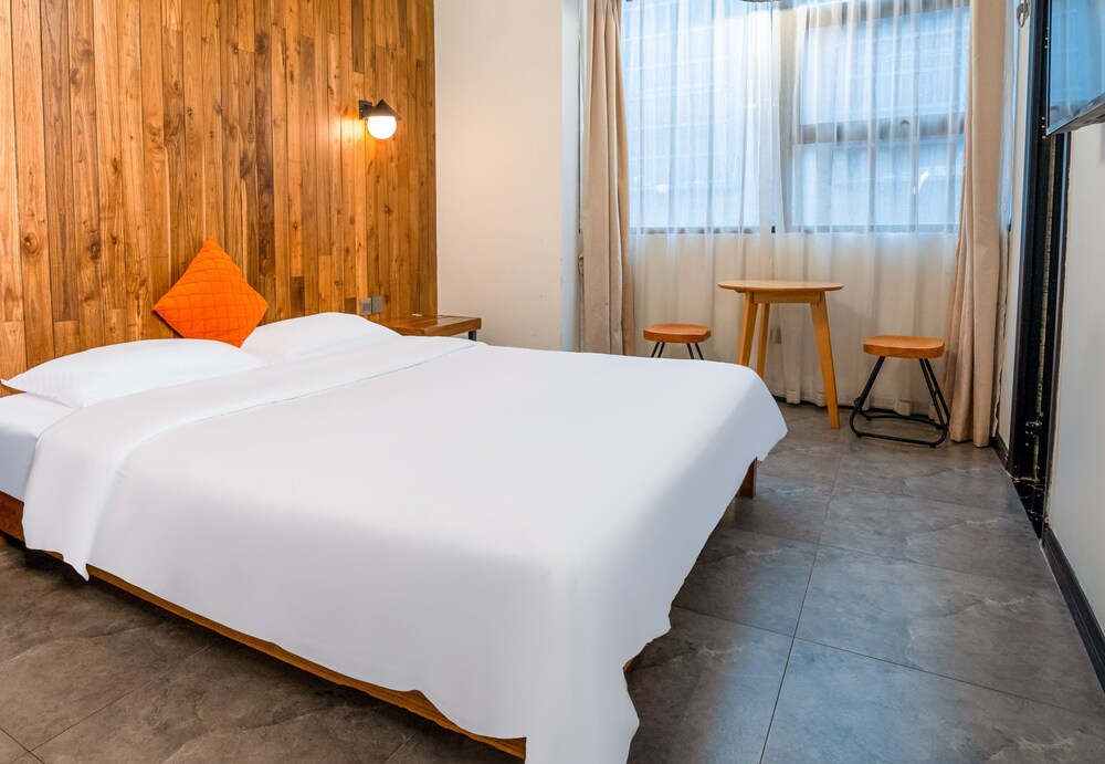Tianmen Mountain Loft Art Inn
