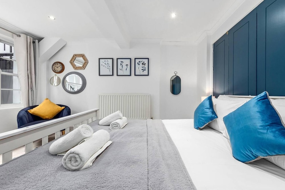 Serviced Flat Near Hyde Park Marble Arch W2 London