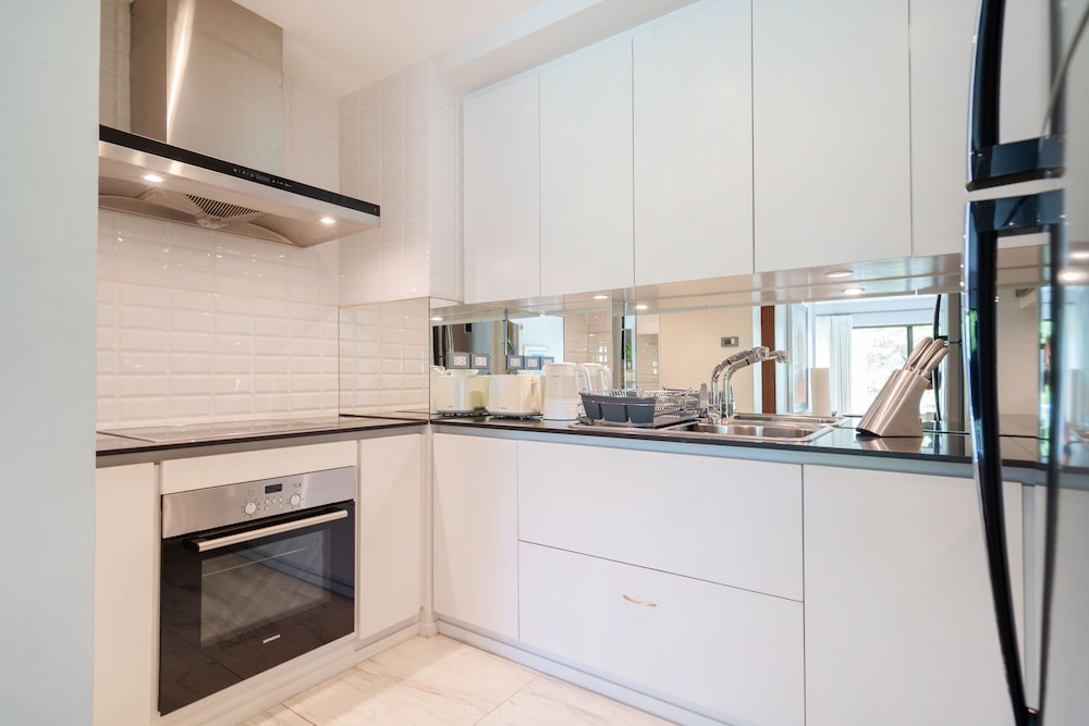 Laguna 2BR Apartment 2223 in Allamanda 2