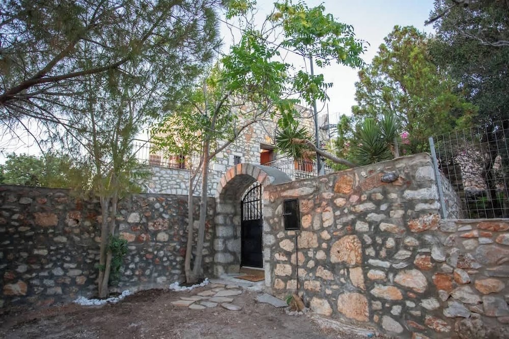 Kitta Mani Towerhouse - Mountain Views Garden