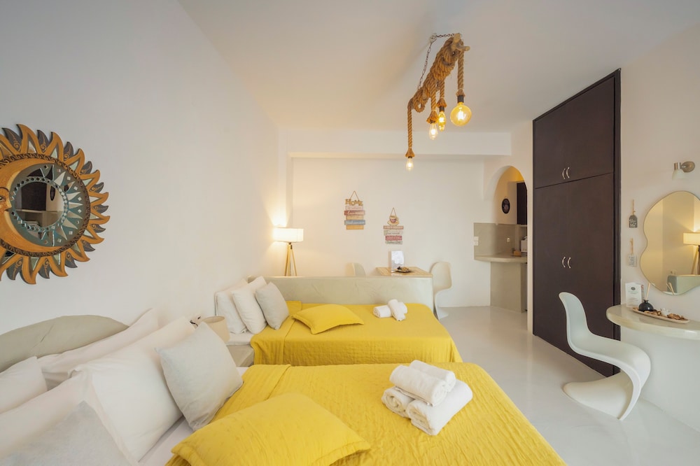 Loukas & Emma Eco Houses