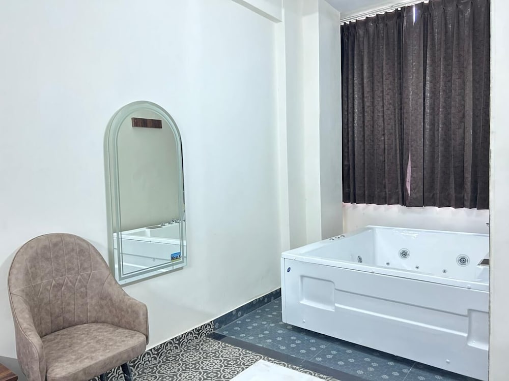 Abharam Retreats
