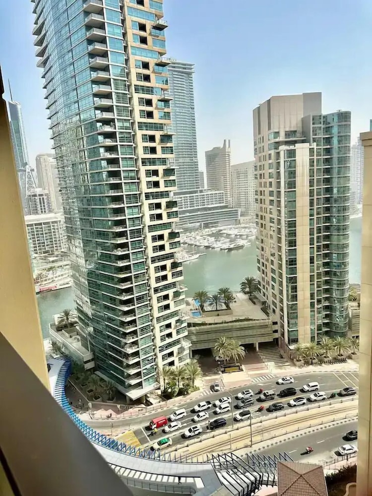 2BR Luxury Apartment Marina View
