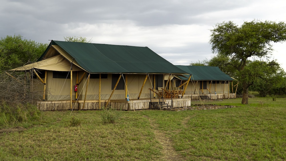 Mgunga Serengeti Luxury Camp view 2