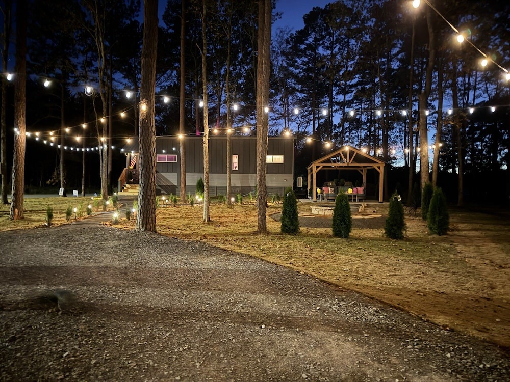 Pine Grove Lane