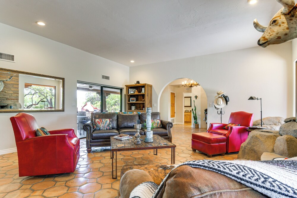 'full Circle Ranch' w/ Pool & Views in Cave Creek