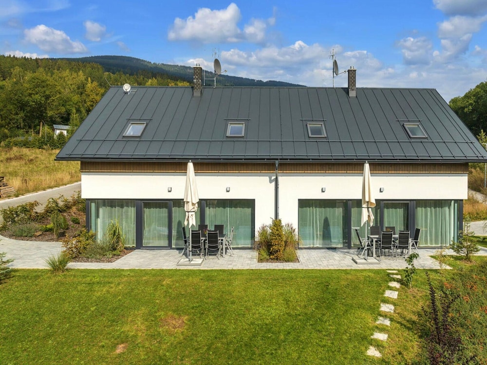 Comfortable Villa With Beautiful View