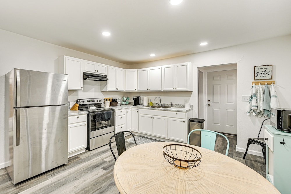 1 Mi to Dtwn: Family Home w/ Porch in Brownwood