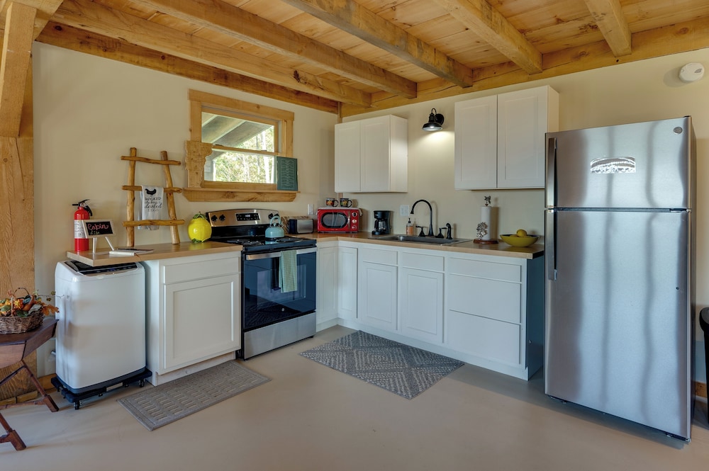Unplug, Unwind & Explore: Remote Vermont Cabin