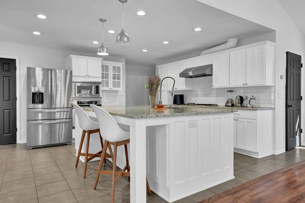 Chamblee Retreat 3BR Home w Spacious Porch