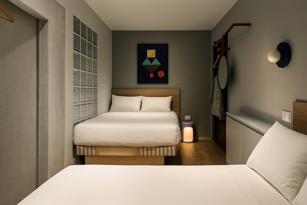 The Road Minihotel