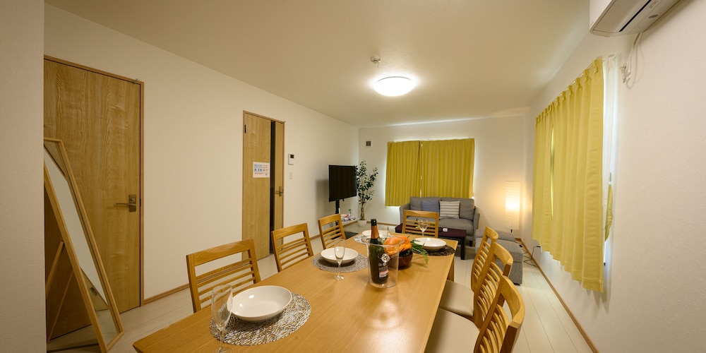 Sakura 93 view 2