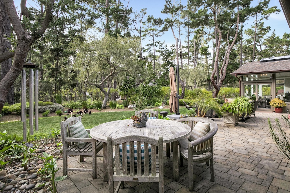 Lx47: Pebble Garden Retreat Home With Modern Kitchen view 3