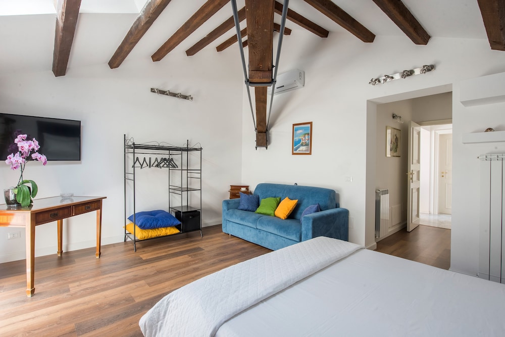B&B Villa Liberty sul mare view 2