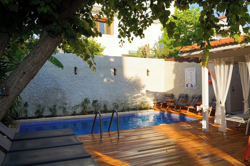 Kekik Alaçatı Otel