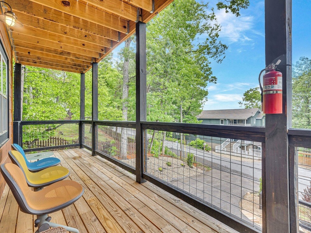 Ebenezer 4 Bedroom Cabin