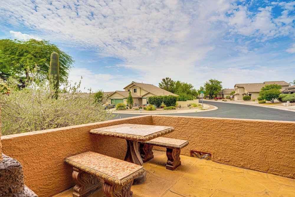 4 Mi to Catalina State Park: Mountain-view Home