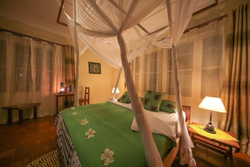 Papyrus Guest House
