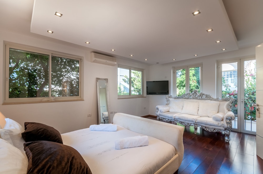 Luxurious Villa with great location, photo 51