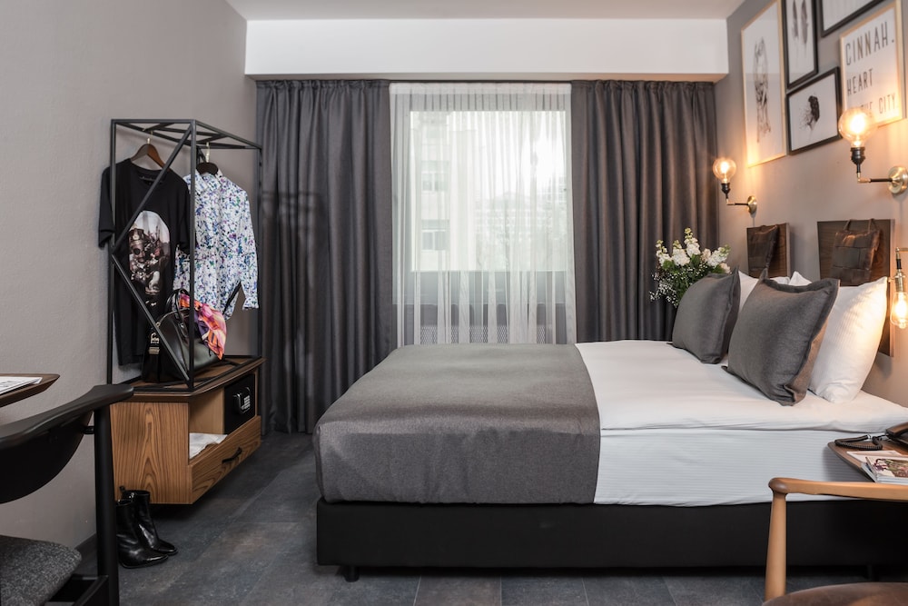 Hotel Cinnah - Image 60