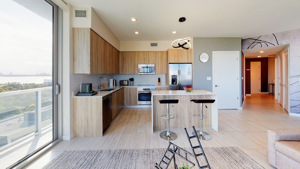 Design District Bay View Cielo Stays